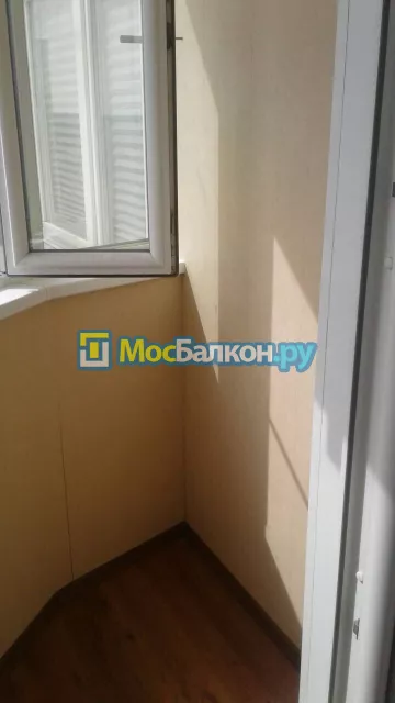 Отделка балкона и лоджии пластиковыми ПВХ панелями в Одинцово от компании МосБалкон