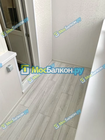 Отделка балкона и лоджии пластиковыми ПВХ панелями в Одинцово от компании МосБалкон