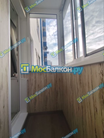 Отделка балкона и лоджии пластиковыми ПВХ панелями в Одинцово от компании МосБалкон