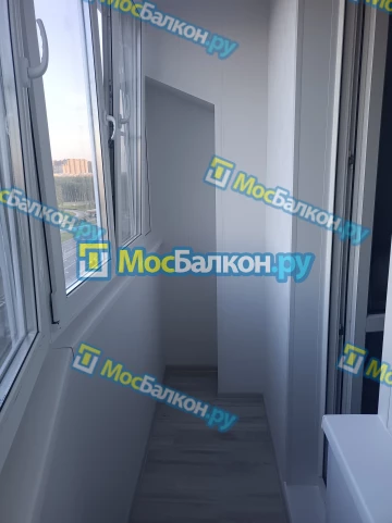 Отделка балкона и лоджии пластиковыми ПВХ панелями в Одинцово от компании МосБалкон