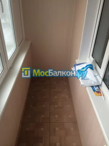 Отделка балкона и лоджии пластиковыми ПВХ панелями в Одинцово от компании МосБалкон