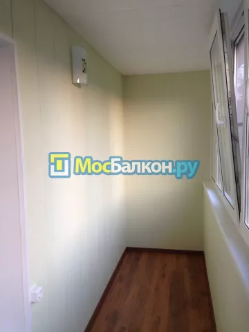 Отделка балкона и лоджии пластиковыми ПВХ панелями в Одинцово от компании МосБалкон