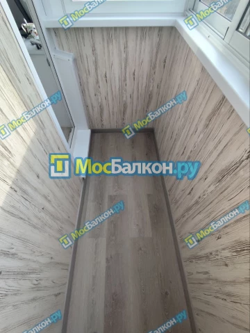 Отделка балкона и лоджии пластиковыми ПВХ панелями в Одинцово от компании МосБалкон