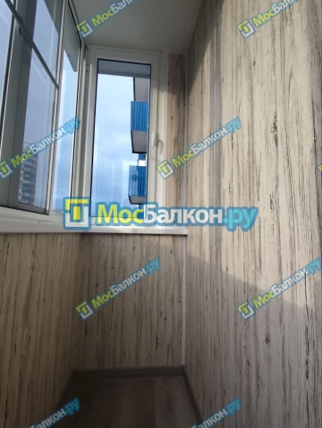 Отделка балкона и лоджии пластиковыми ПВХ панелями в Одинцово от компании МосБалкон